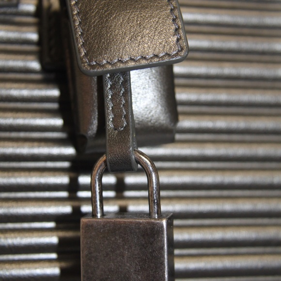 Sac de Jour New Nano Metallic Grey - Picture 9 of 11